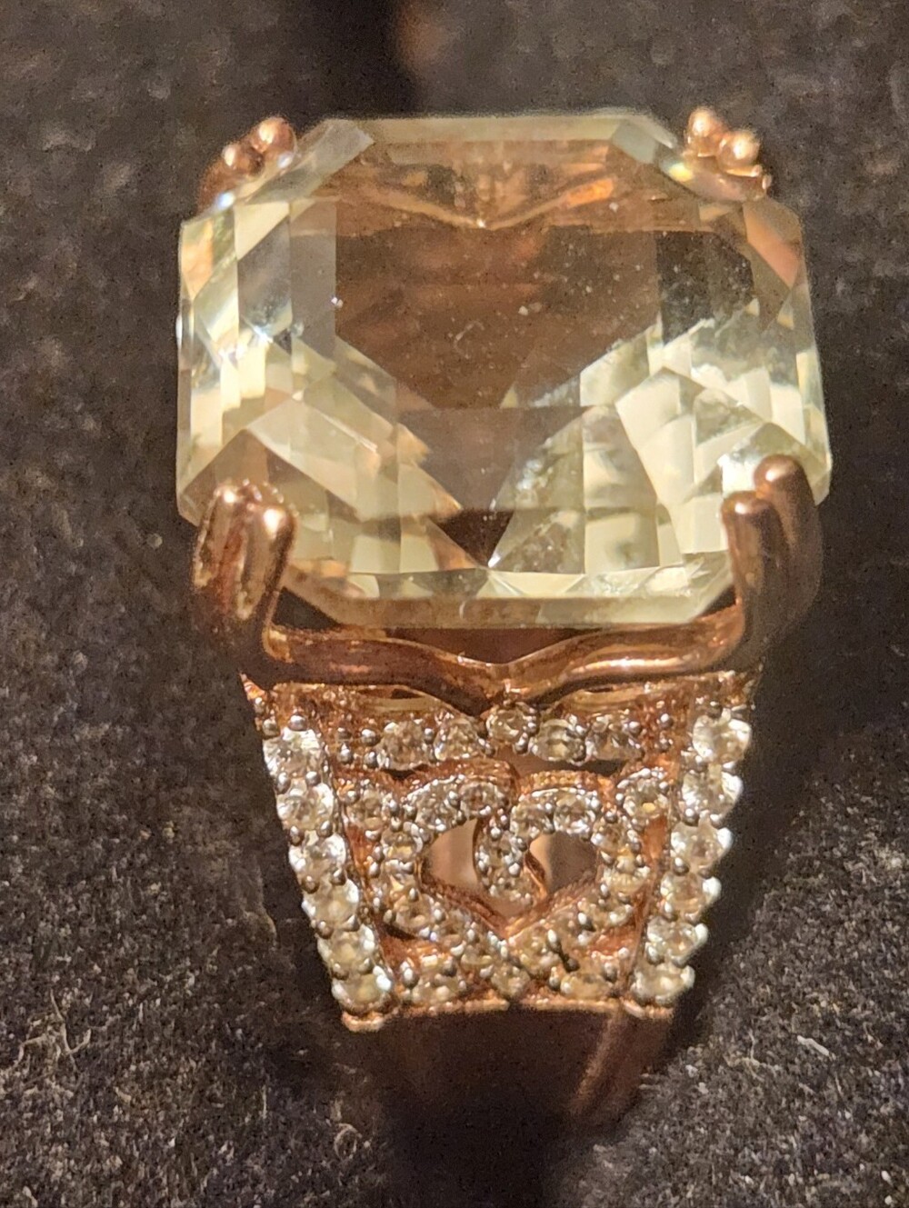 Rose Gold Heart Pavé Ring with Light Green Gemstone